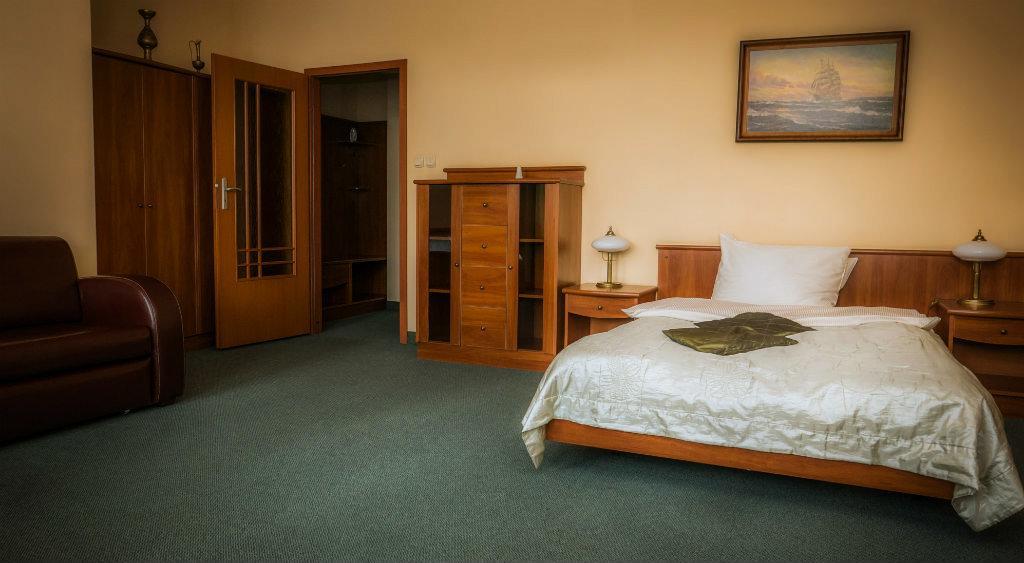 Alabastro Bed & Breakfast Tomaszow Mazowiecki Exterior photo